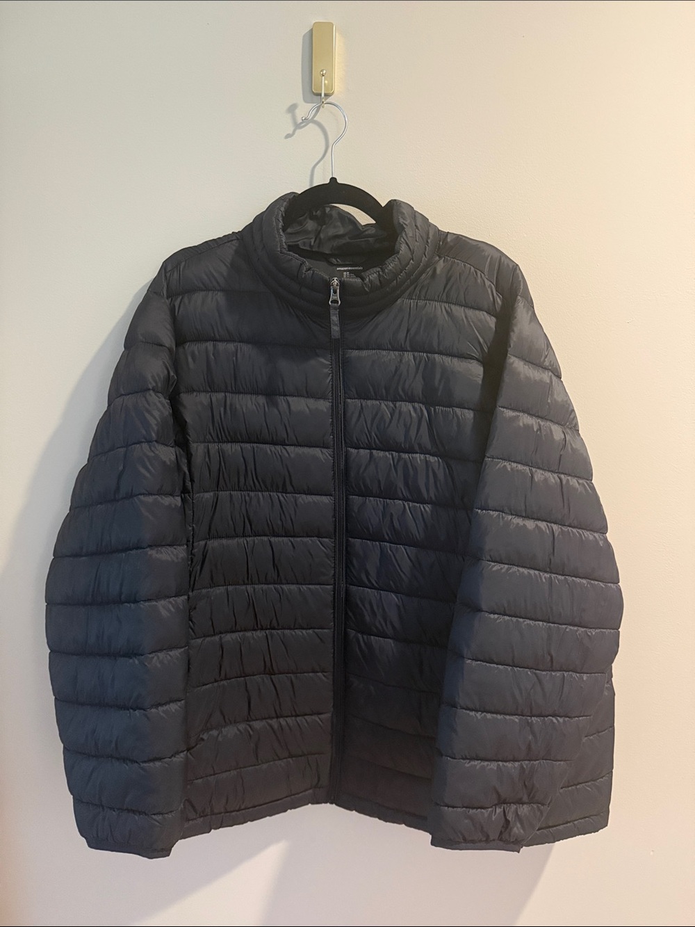 Amazon Essentials Men's Quilted Puffer Jacket - Dark Gray